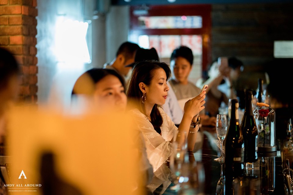 【台北酒吧】東區隱匿英式酒吧，質感推薦OAK bar